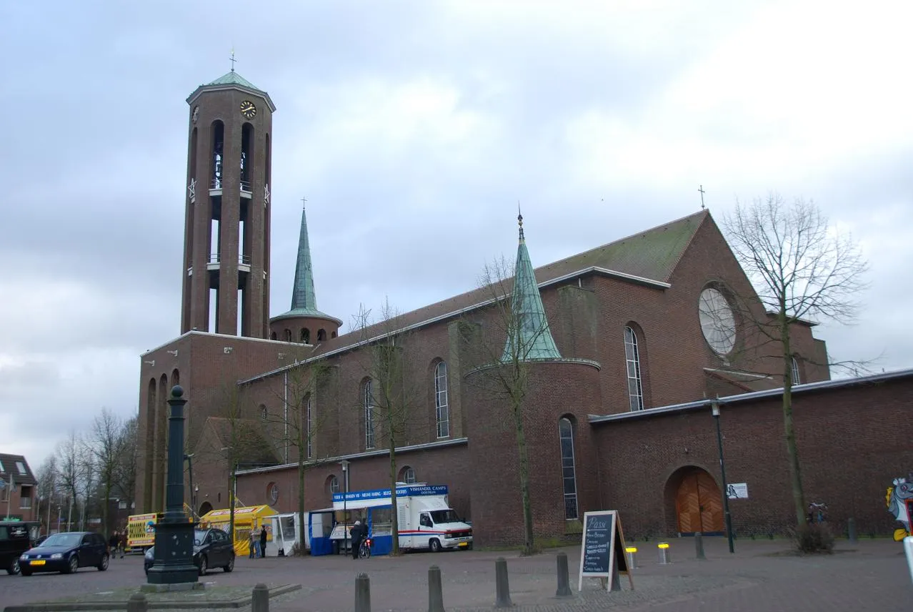 Photo showing: Zicht op een deel van de Sint Lambertuskerk, Sint Lambertusplein 16, 5961 EW Horst