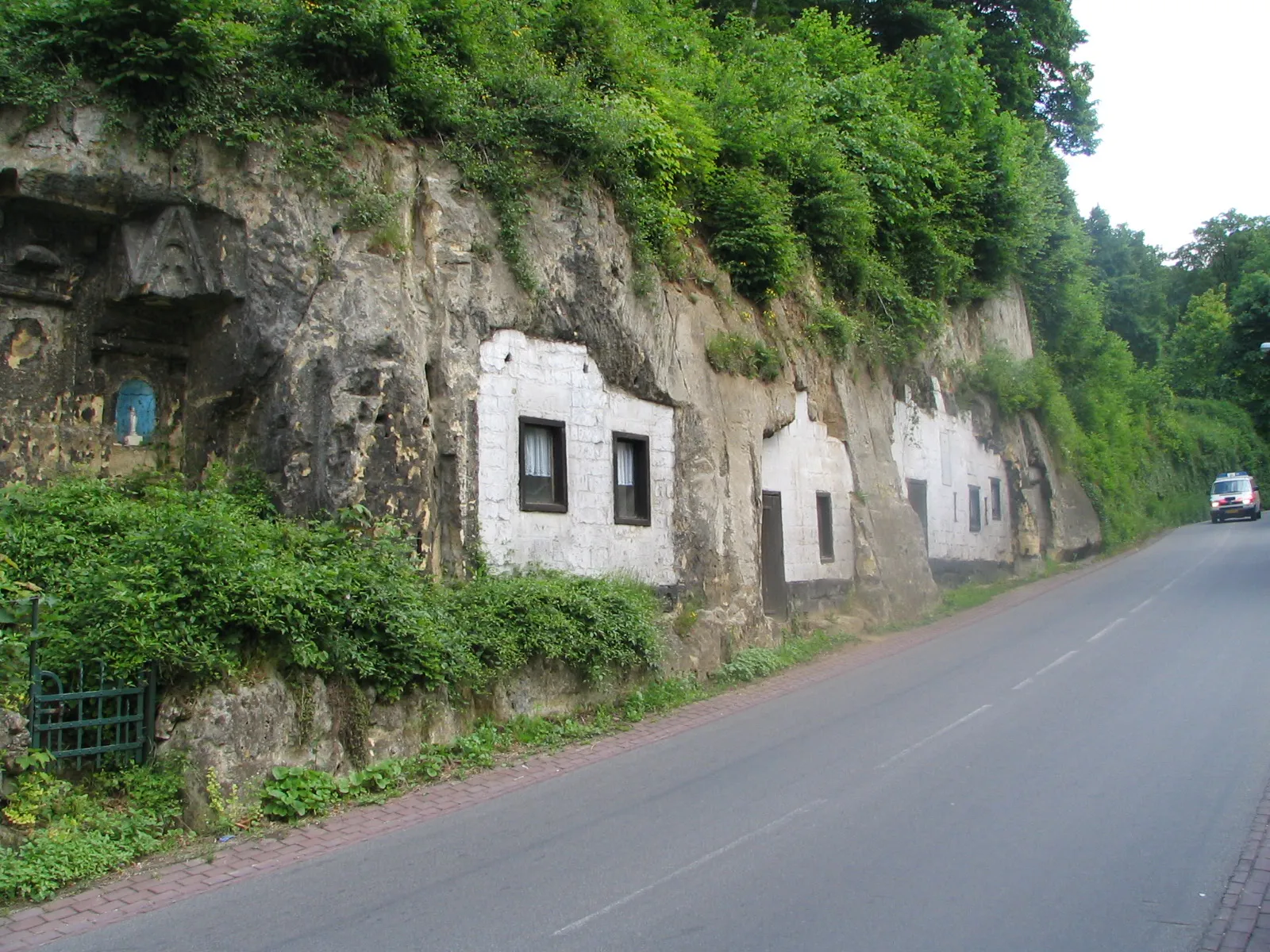 Photo showing: Rotswoningen bij Geulhem (gemeente Valkenburg a/d Geul)