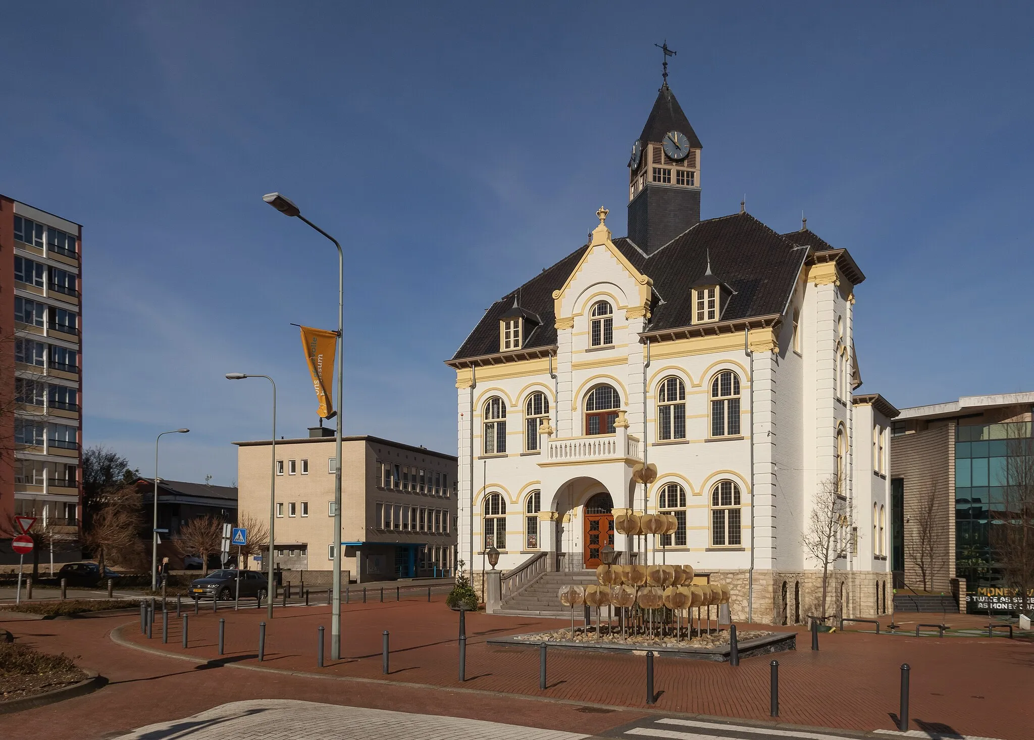 Photo showing: Brunssum, townhall