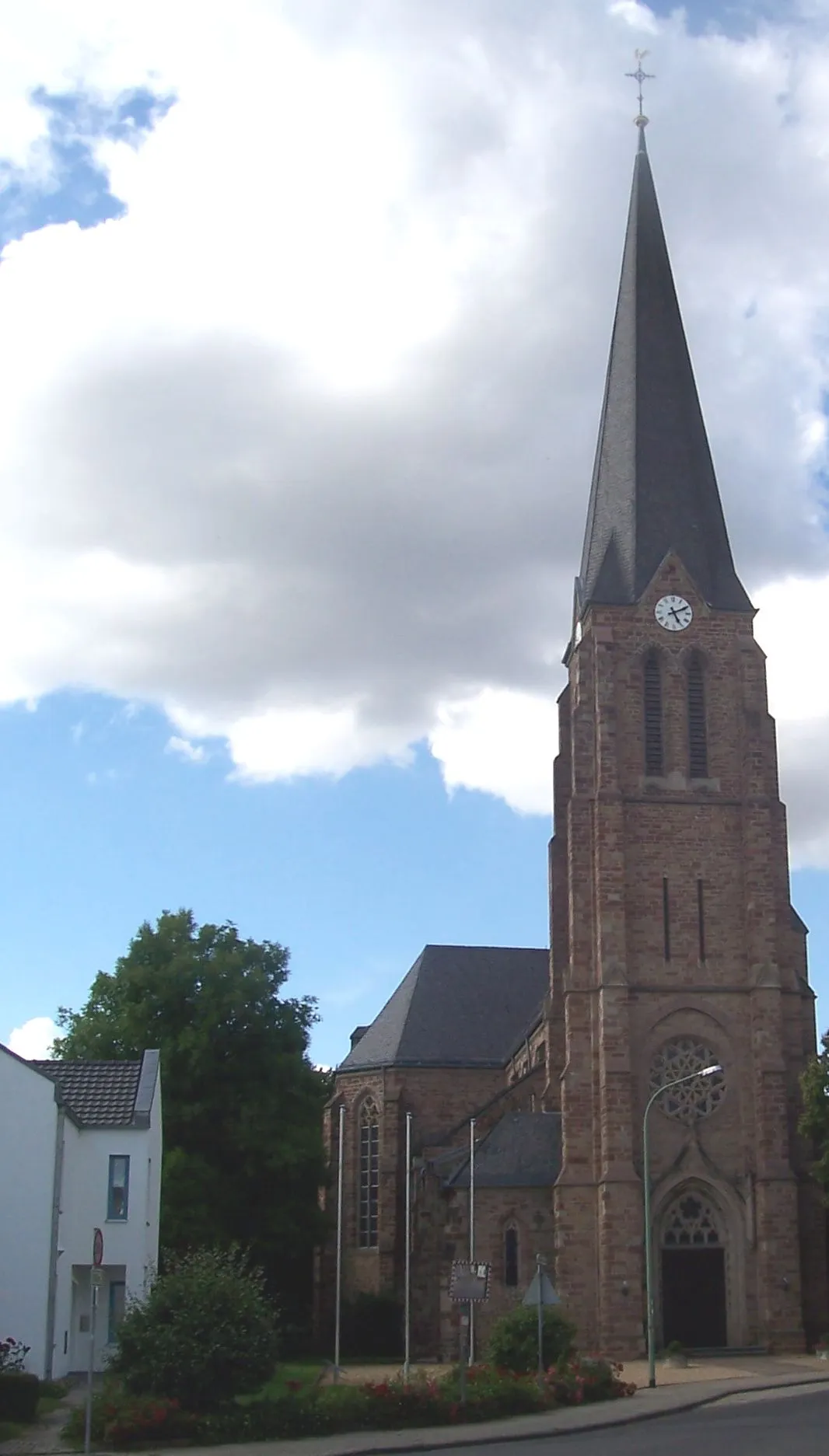 Photo showing: the church of Düren-Niederau (front side)