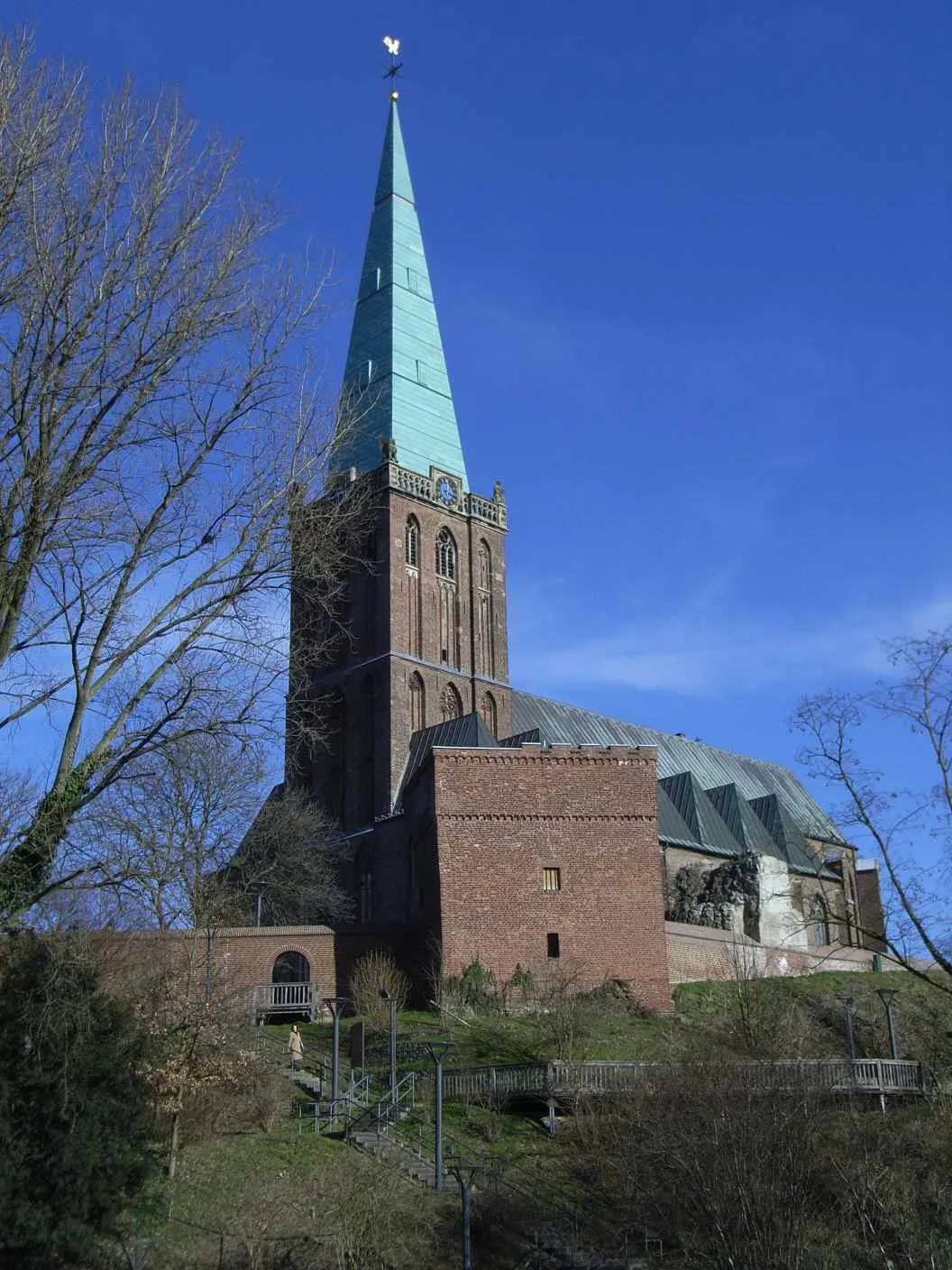 Photo showing: St.Gangolf auf dem Heinsberger Burg- und Kirchberg