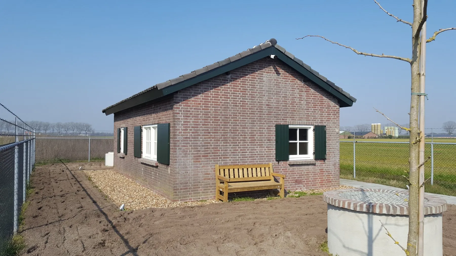 Photo showing: Het Wehrmachthuisje in Someren-Heide is gebouwd tijdens de Tweede Wereldoorlog. Het was een onderdeel van de Kammhuberlinie. Na de oorlog is het huisje tijdelijk als noodwoning gebruikt. Dit huisje is gerestaureerd in 2018/2019