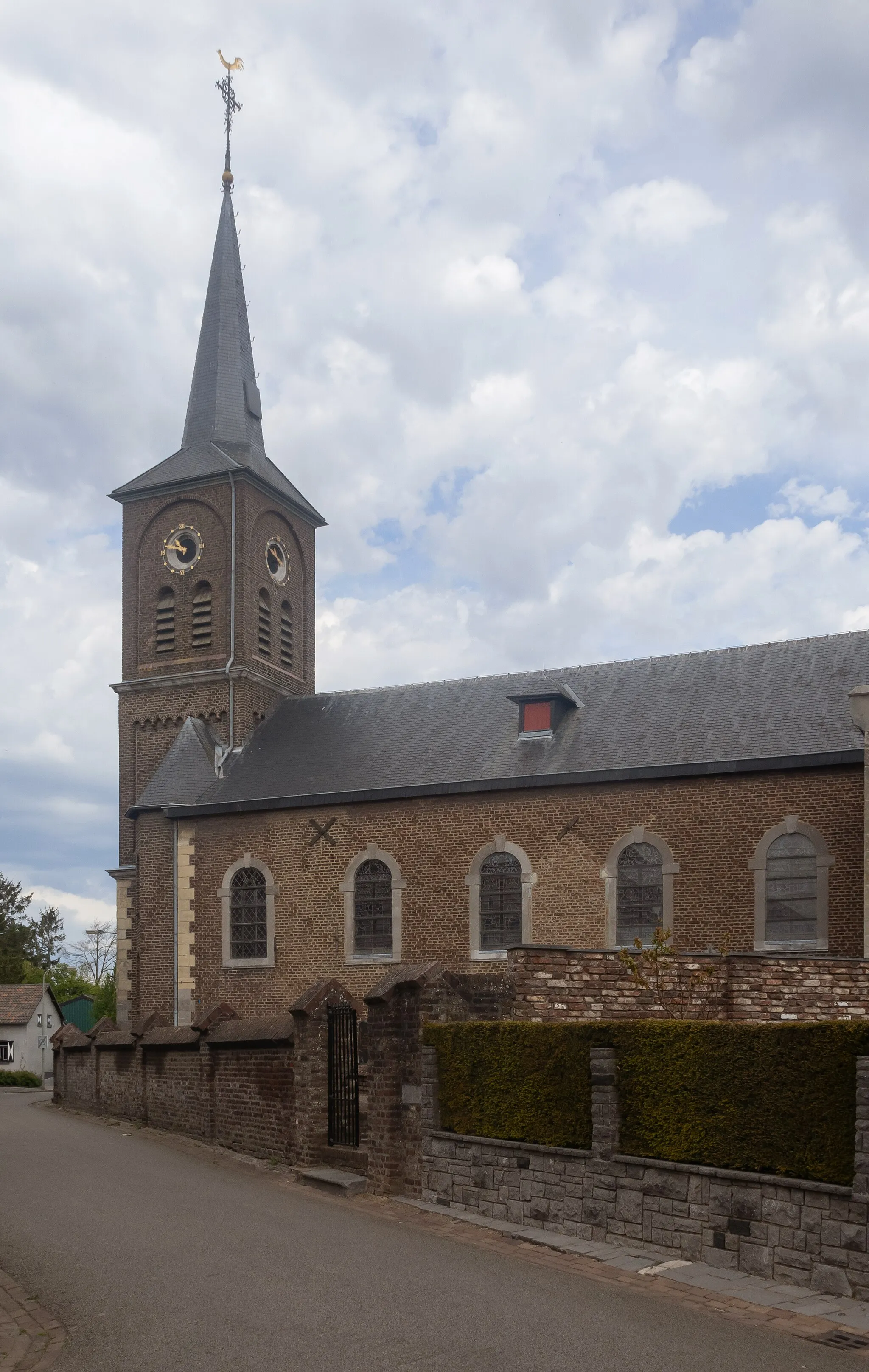 Photo showing: Itteren, church: the Sint-Martinuskerk
