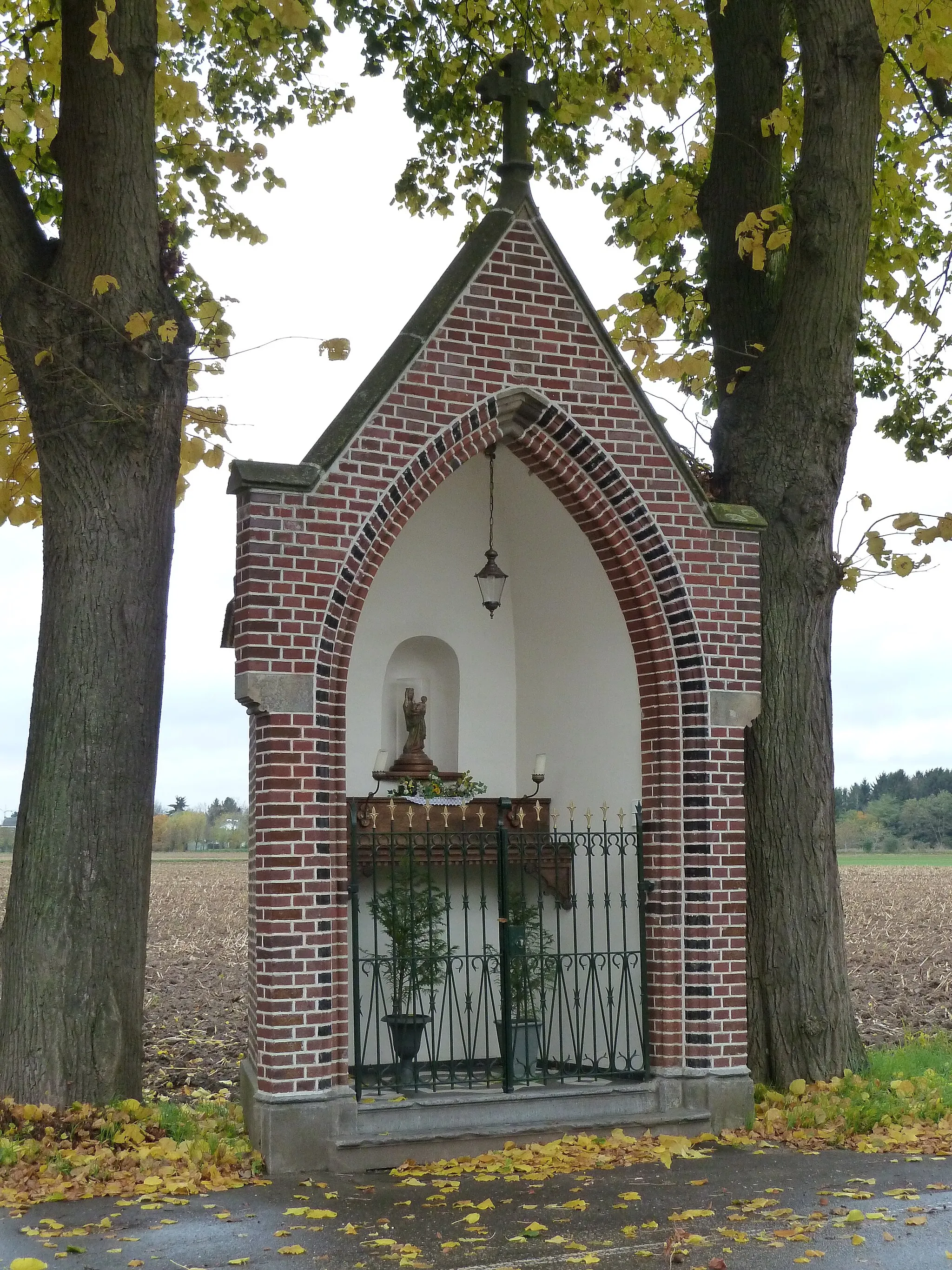 Photo showing: Chapel at crossing Brugweg-Gank-Geulderlei, Geulle, Limburg, the Netherlands