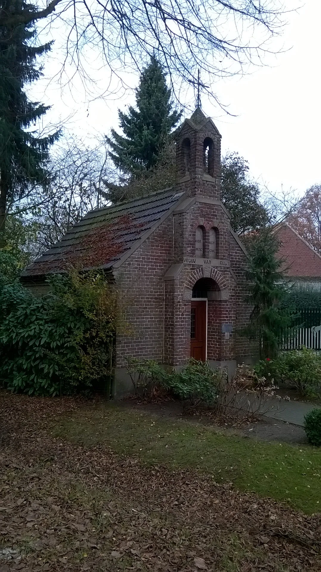 Photo showing: Chapel Our Lady of Rest, in the hamlet Mildert, near Nederweert, the Netherlands.
