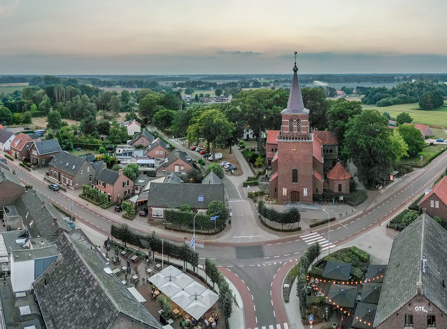 Photo showing: Tienray drone panorama zonsondergang