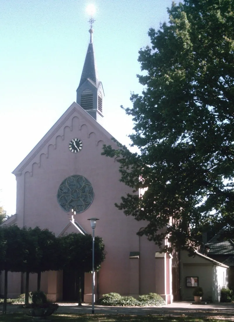 Photo showing: Church in Vinkrath, Grefrath, Germany