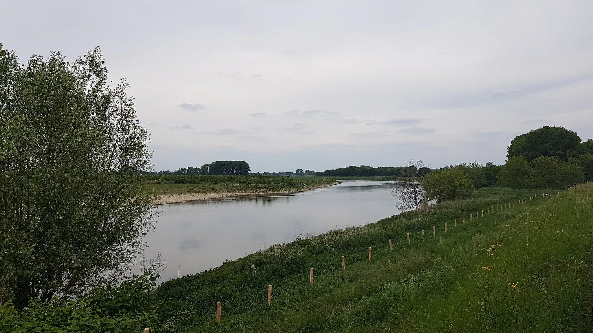 Photo showing: Maas bij Voulwames, Nederland