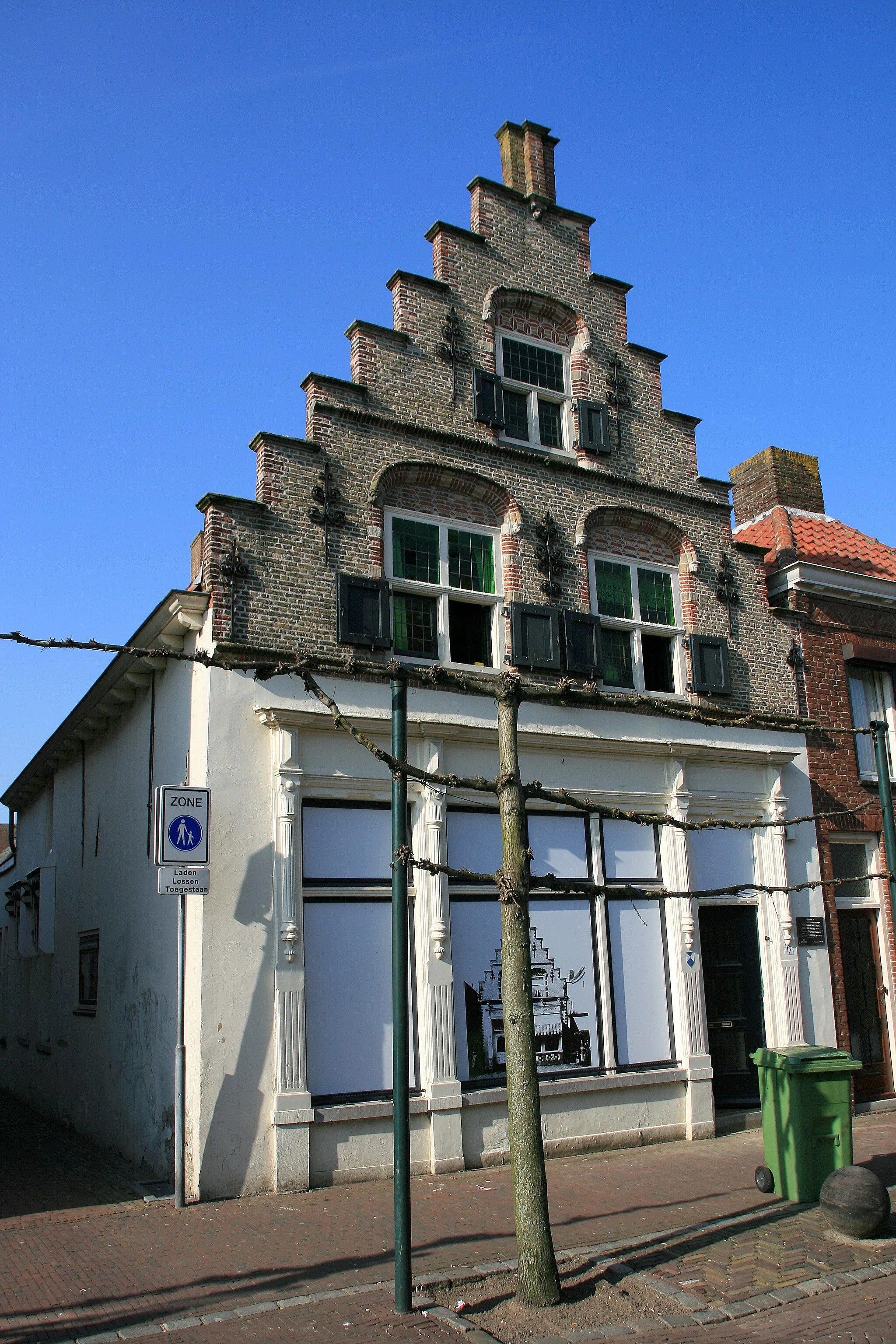 Photo showing: This is an image of rijksmonument number 40439