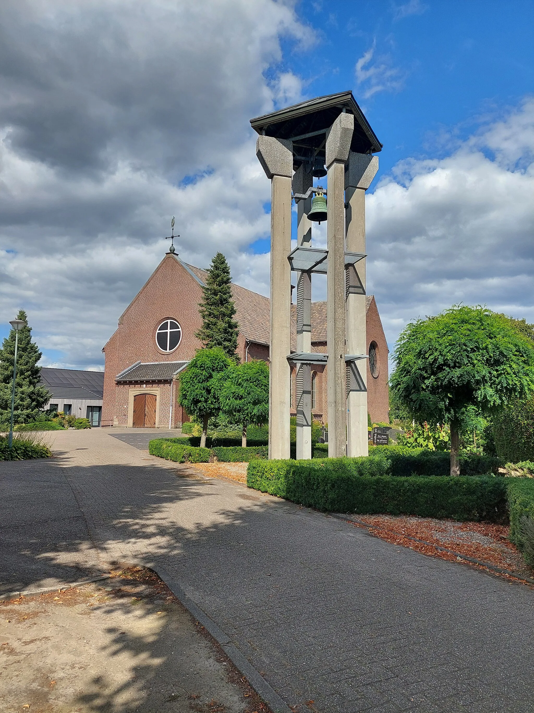 Photo showing: Foto van de Onze-Lieve-Vrouw-Onbevlekt-Ontvangenskerk in Kessel-Eik