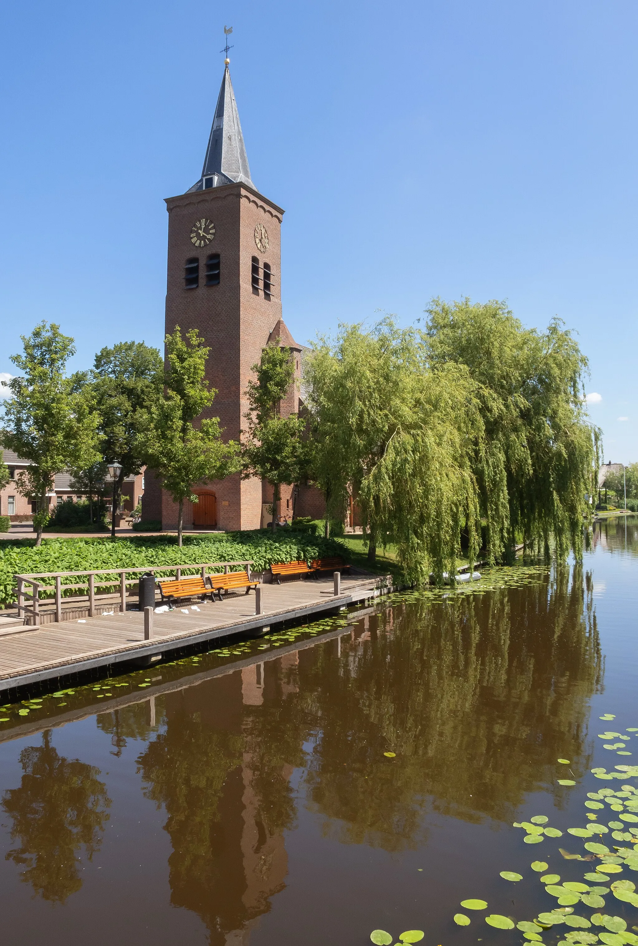 Photo showing: Bleskensgraaf, reformed church