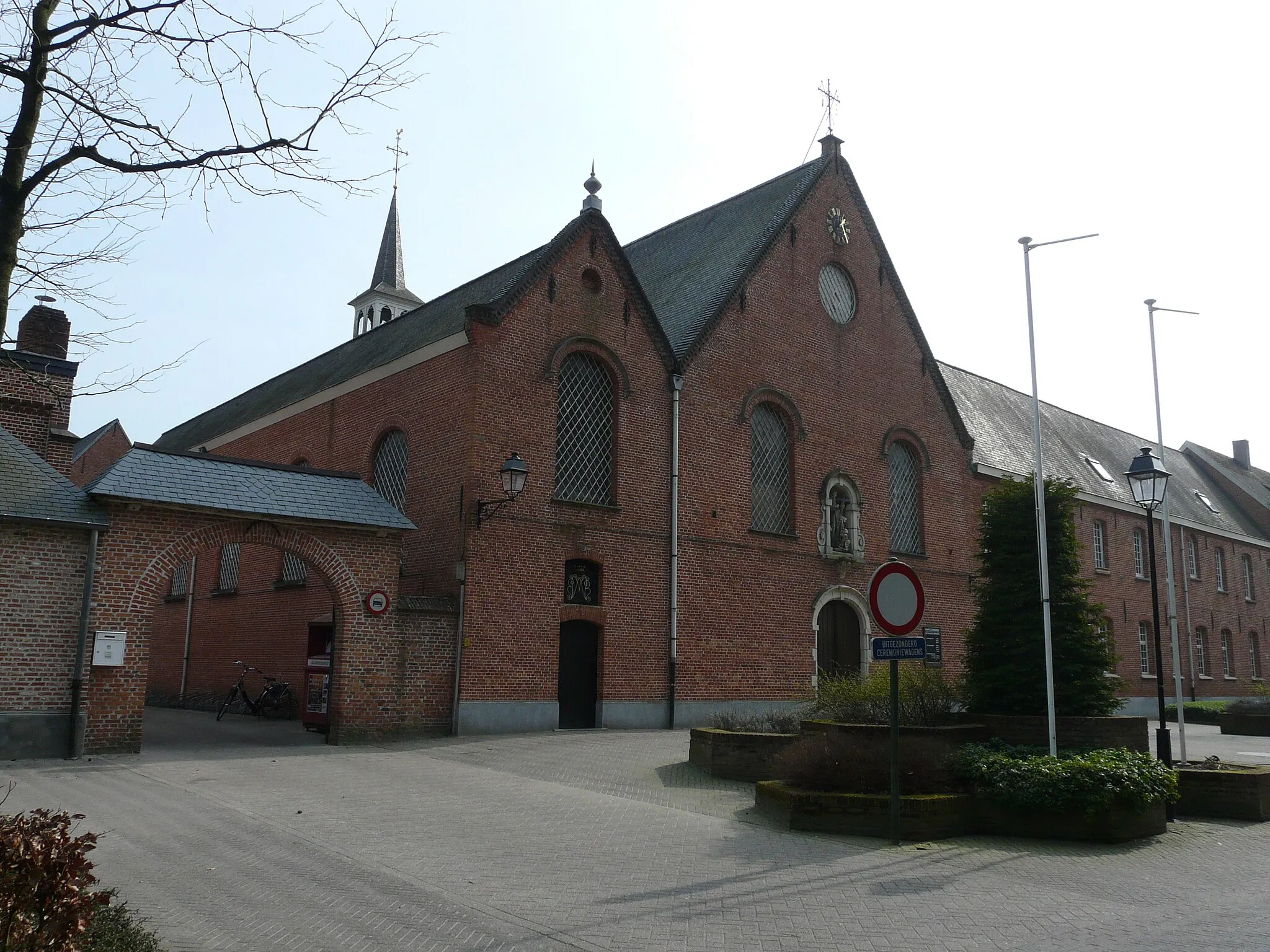 Photo showing: Zicht op een deel van het Kapucijnenklooster Meersel-Dreef, Dreef 38, 2328 Hoogstraten, België