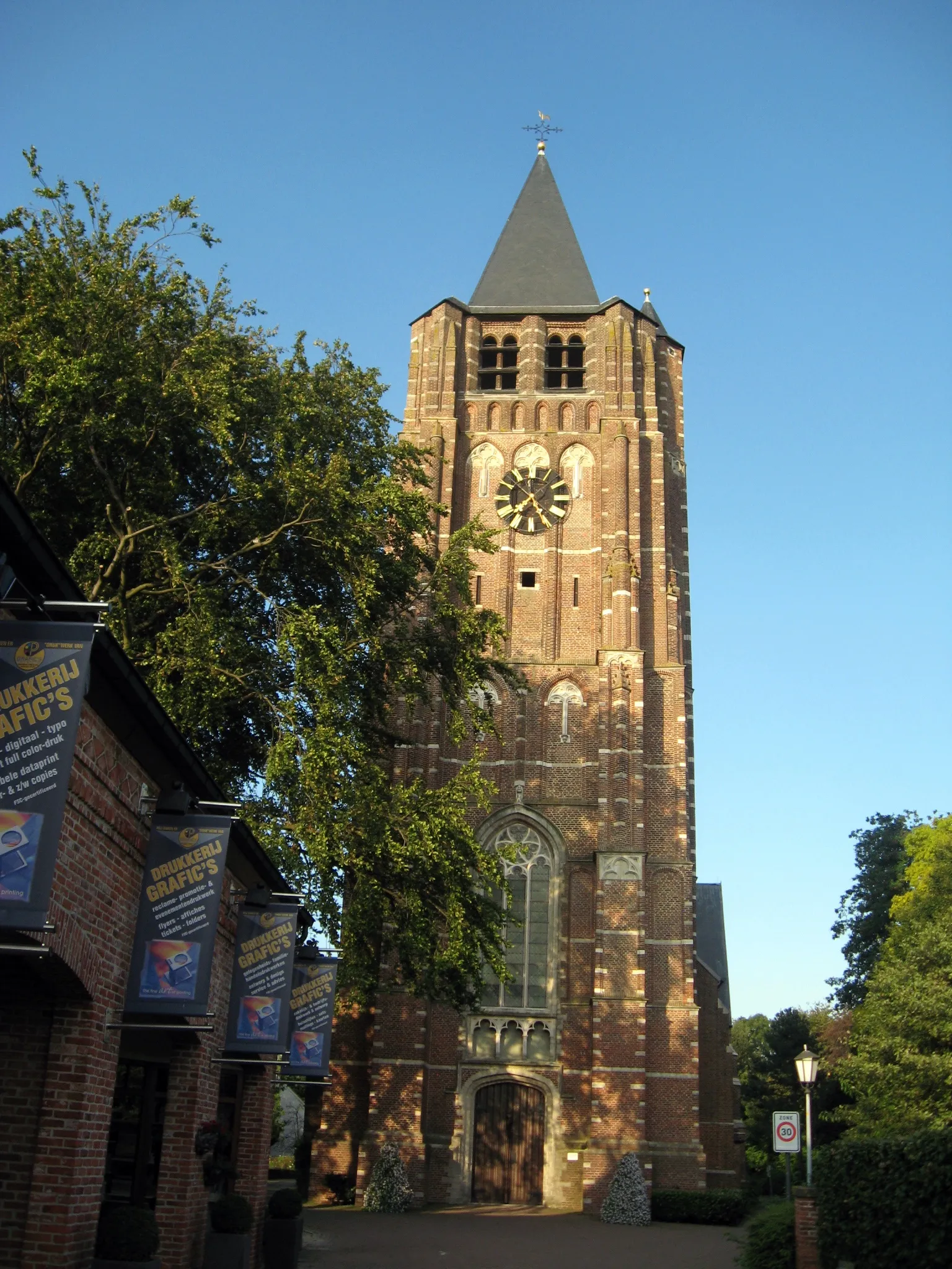 Photo showing: Parochiekerk Sint-Michiel in Weelde