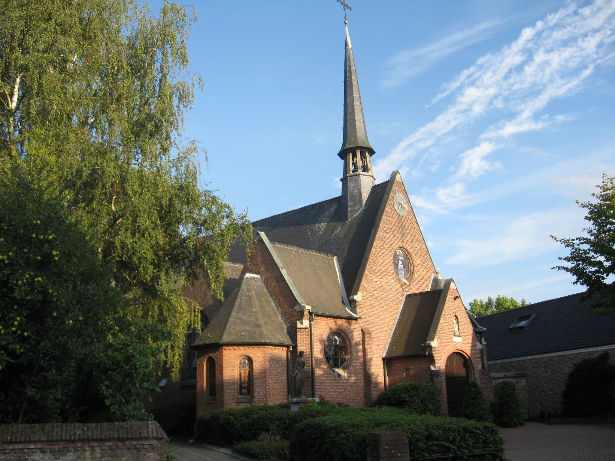 Photo showing: Parochiekerk Sint-Jan Baptist in De Straat, Weelde