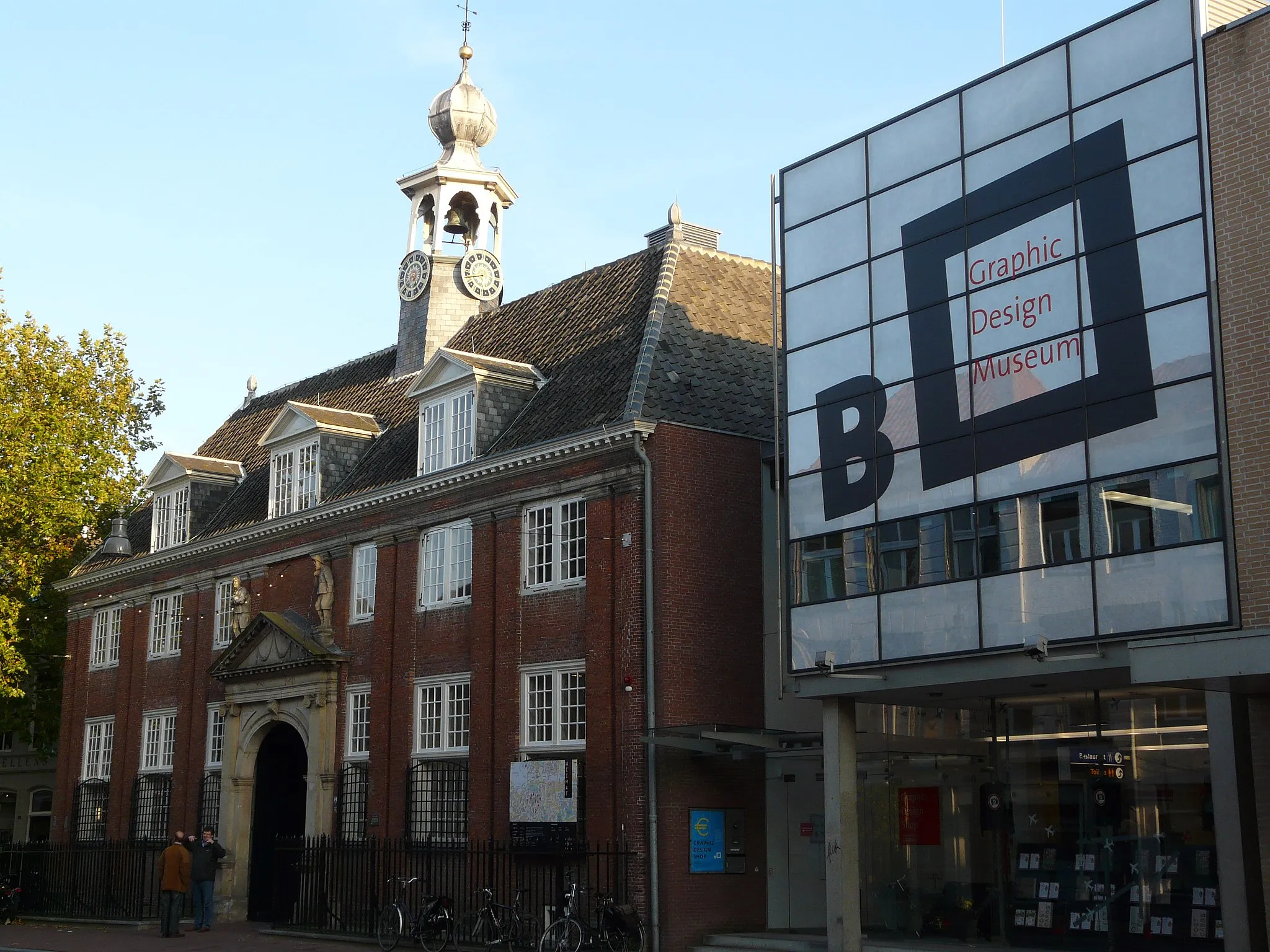 Photo showing: Zicht op deel van de voorzijde van het voormalige museum het Graphic Design Museum, sinds voorjaar 2017 Stedelijk Museum Breda genoemd. Gevestigd in de Boschstraat 22 in het centrum van Breda
