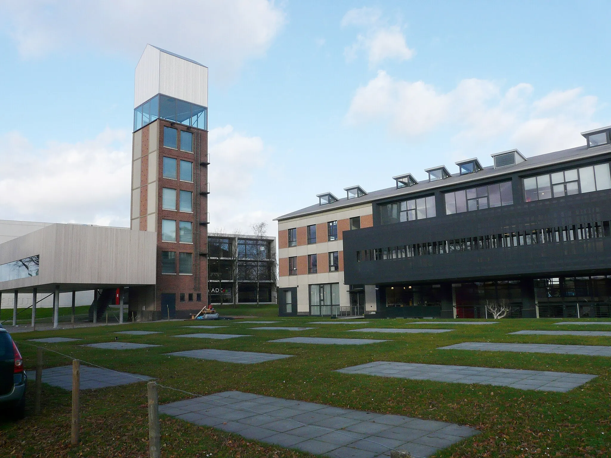 Photo showing: Zicht op deel van de Triple O Campus Breda. Bereikbaar via de Slingerweg, Breda. Gelegen niet ver van Station Breda en het centrum van Breda