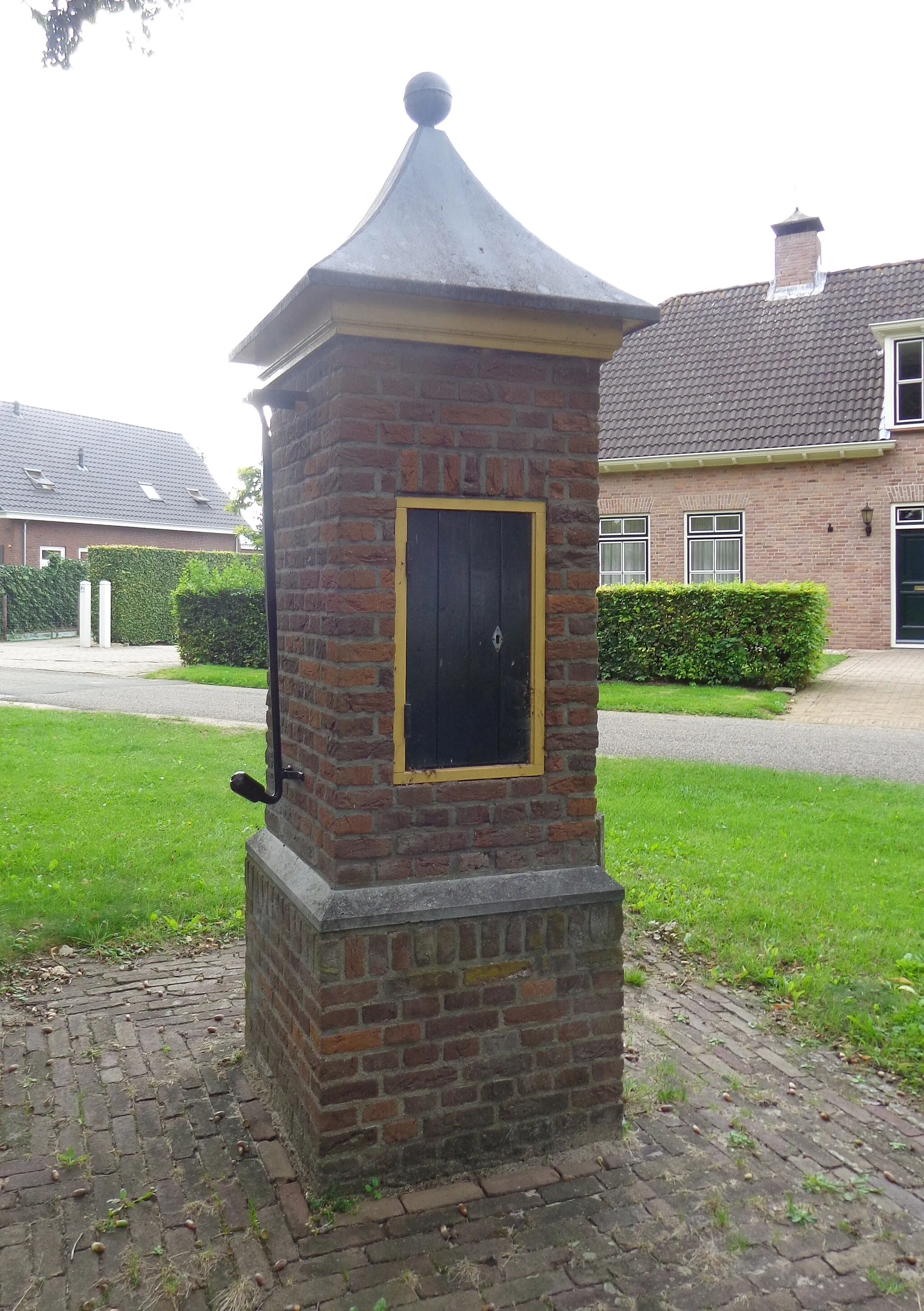 Photo showing: Dorpspomp te Enspijk