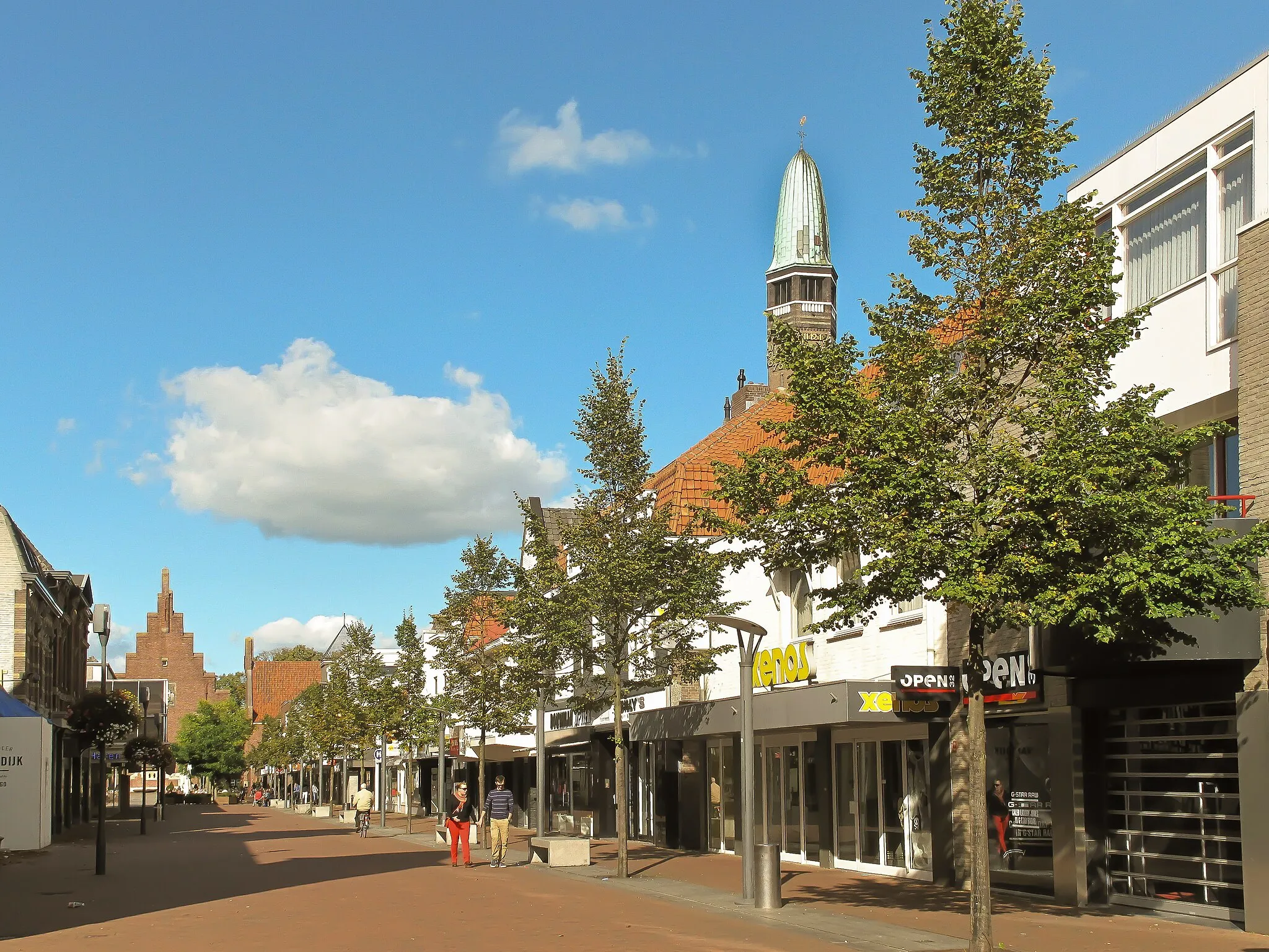 Photo showing: Waalwijk, view to a street: de Stationsstraat