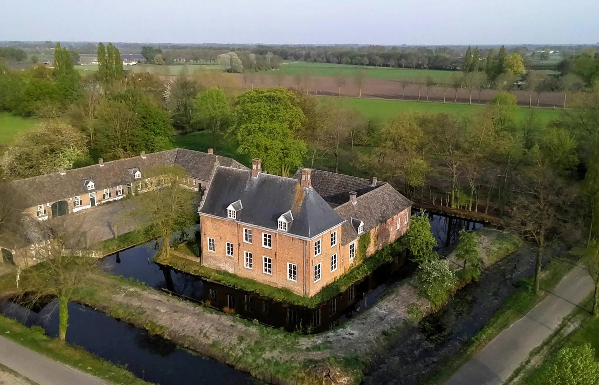 Photo showing: Castle Aldendriel in Mill the Netherlands