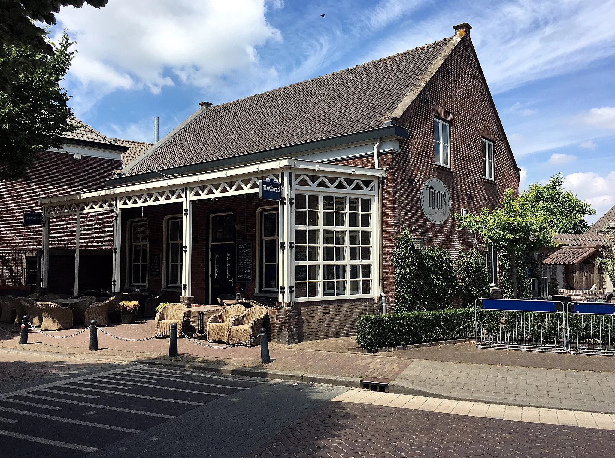 Photo showing: Café De Witte at Heuvelplein 6 in Beek en Donk 520176 NL