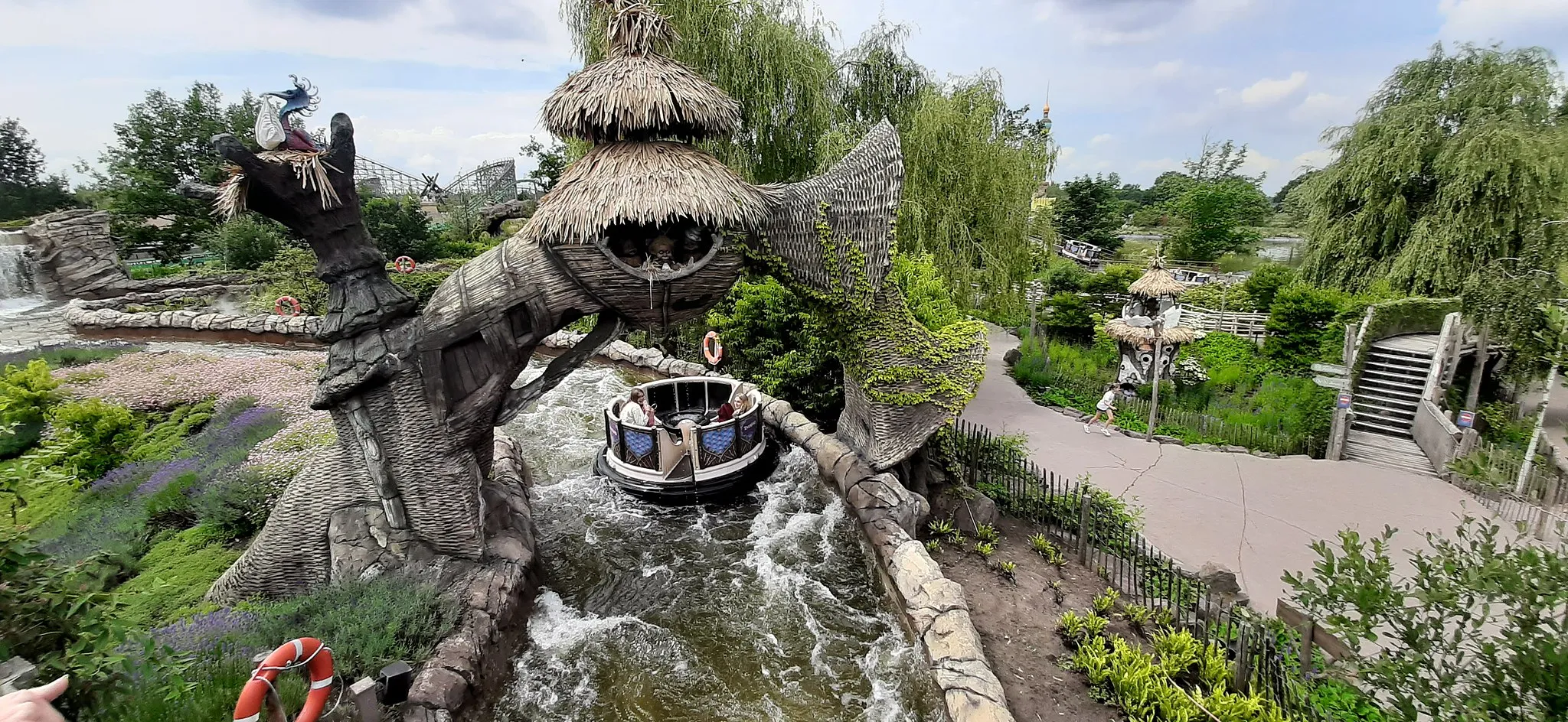 Photo showing: Djengu River in Attractiepark Toverland.