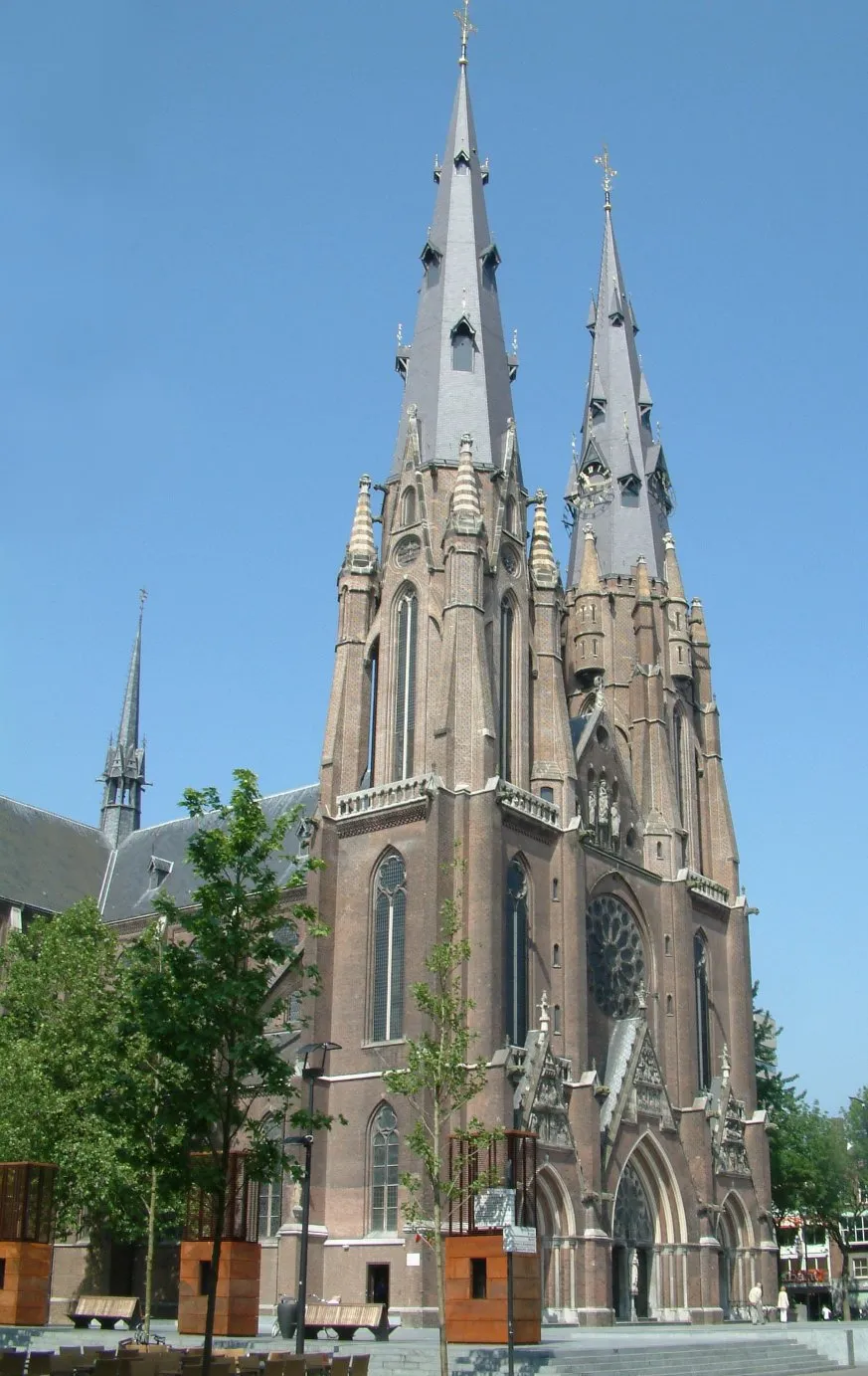 Photo showing: De Catharinakerk in het centrum van Eindhoven, gelegen aan het begin van Stratumseind.
