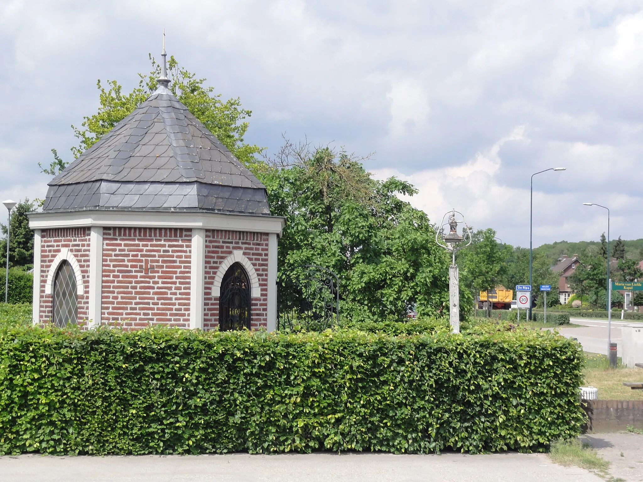 Photo showing: De Rips (Gemert-Bakel) wegkapel Maria van Liefde