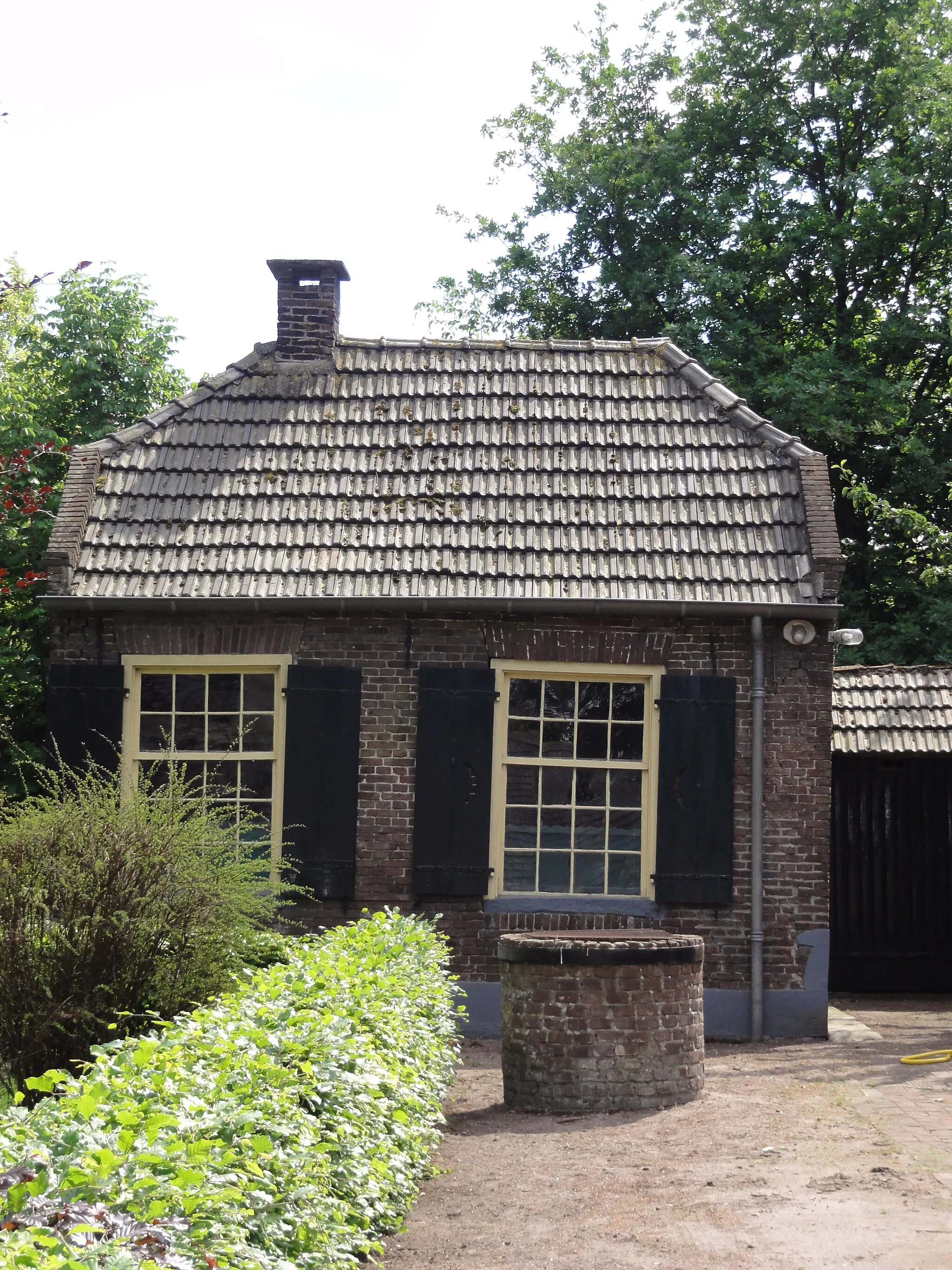 Photo showing: This is an image of rijksmonument number 527857