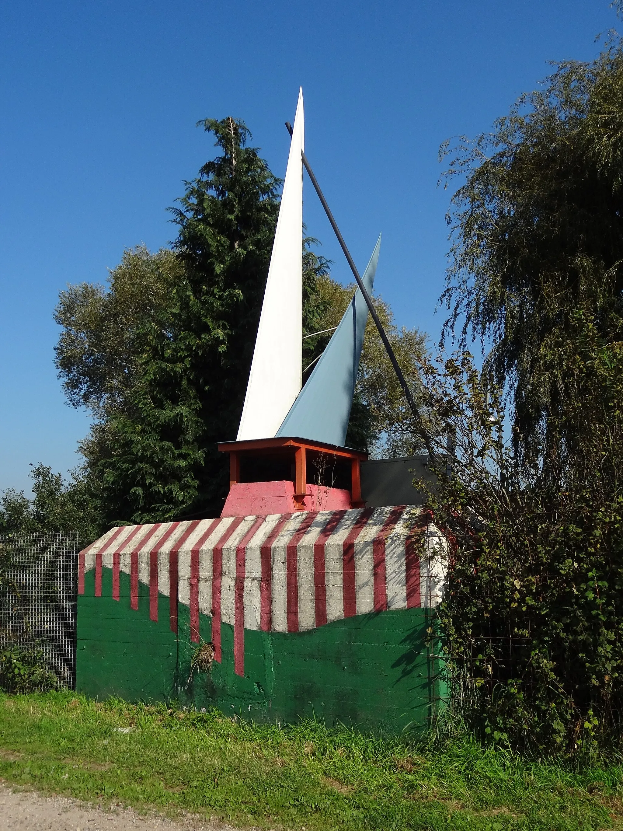 Photo showing: Sculpture at the harbour at the Beugense Maasstraat in Beugen, The Netherlands