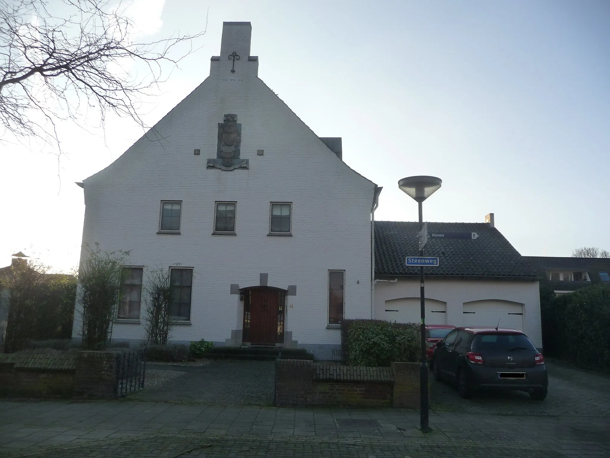 Photo showing: This is an image of a municipal monument in Moerdijk with number