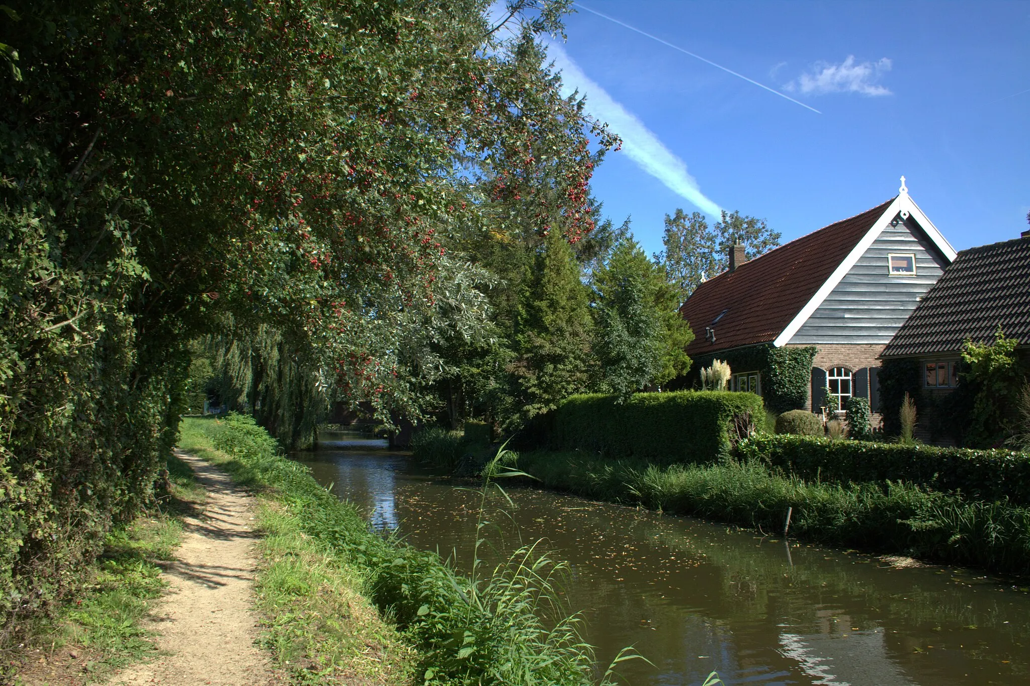 Photo showing: Het mooie riviertje de Alm, waar aan Almkerk zijn naam heeft te danken.