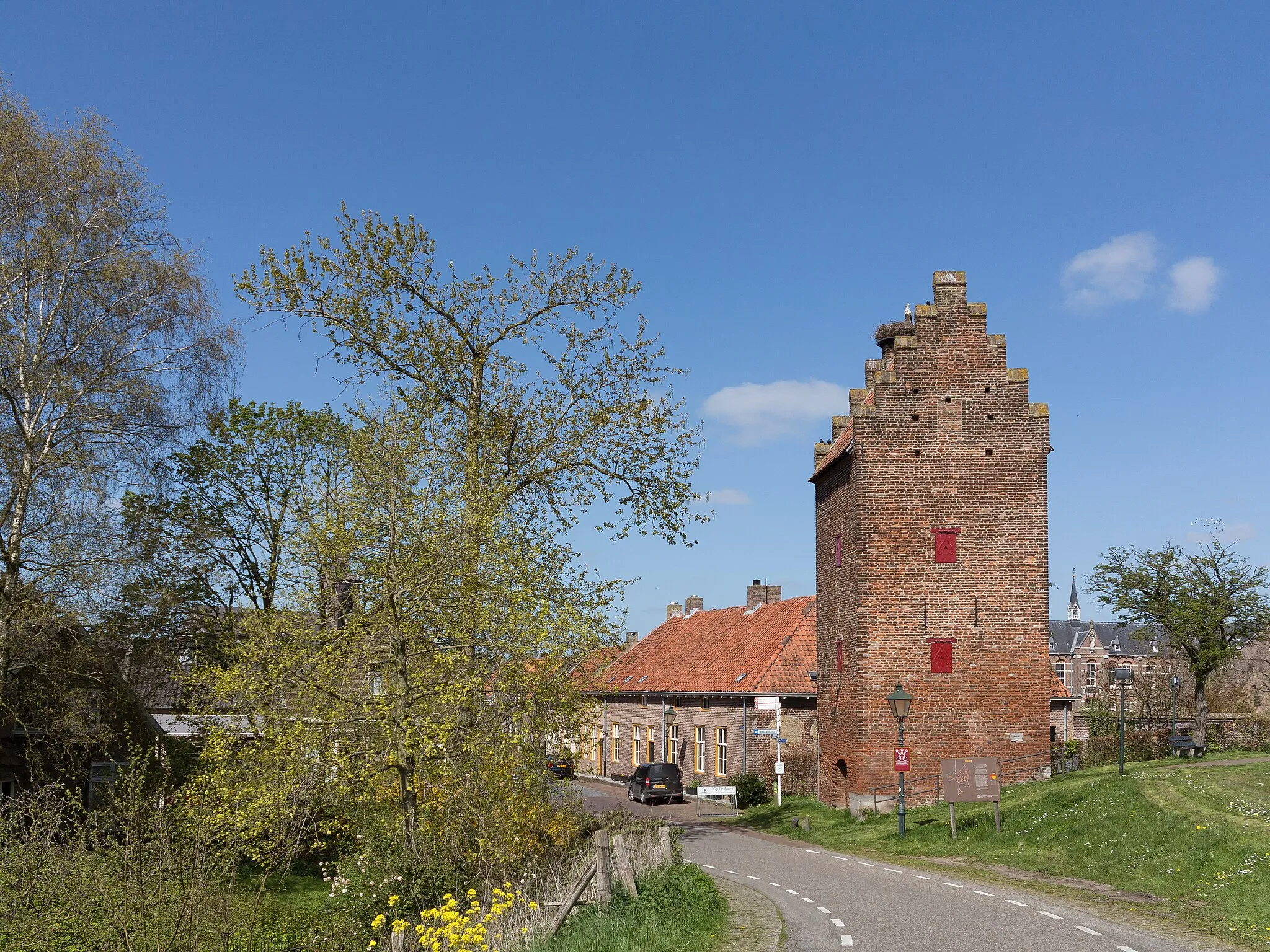 Photo showing: Megen, towngate and tower for prisoners (de Gevangentoren)