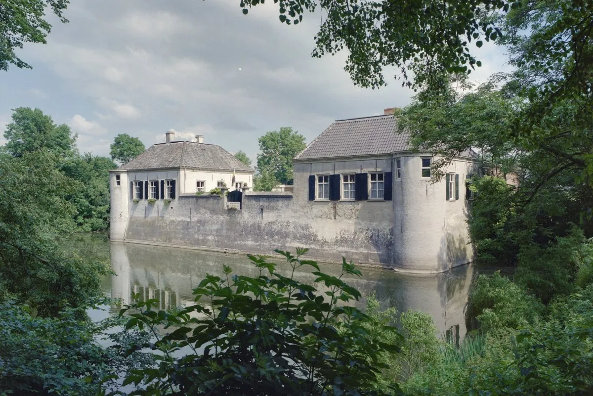 Photo showing: This is an image of rijksmonument number 25915