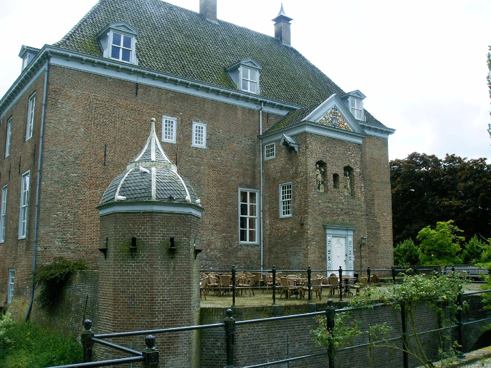 Photo showing: Foto van kasteel ophemert