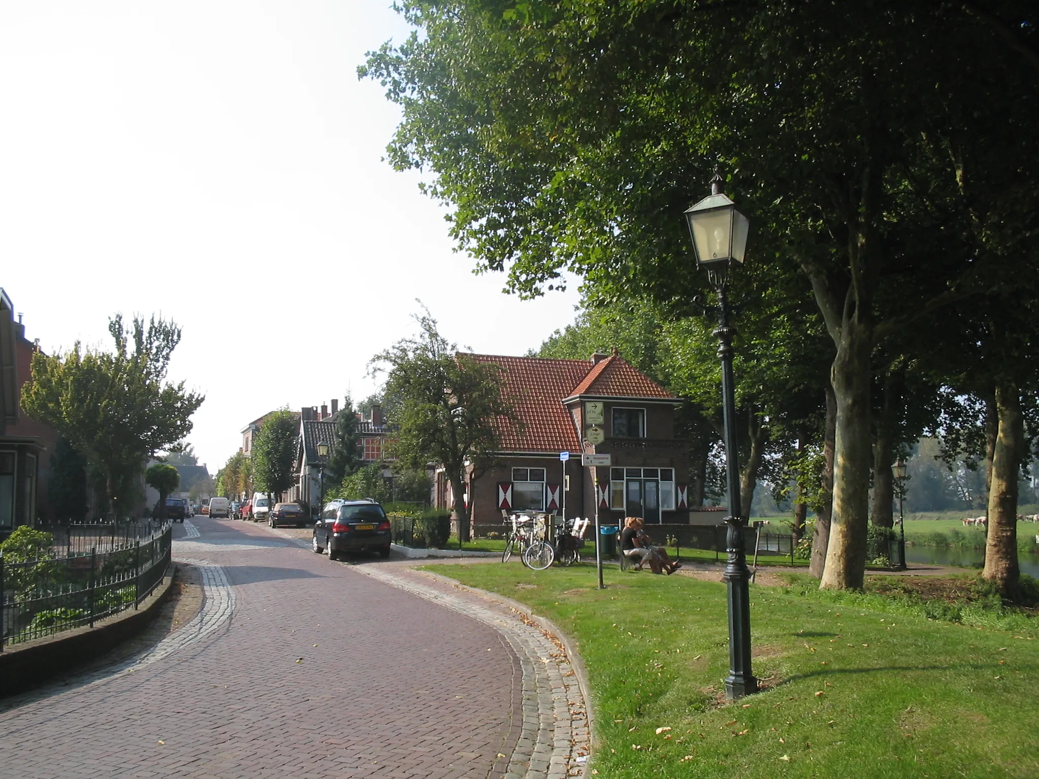 Photo showing: Heukelum, village in Netherlands, near Linge river