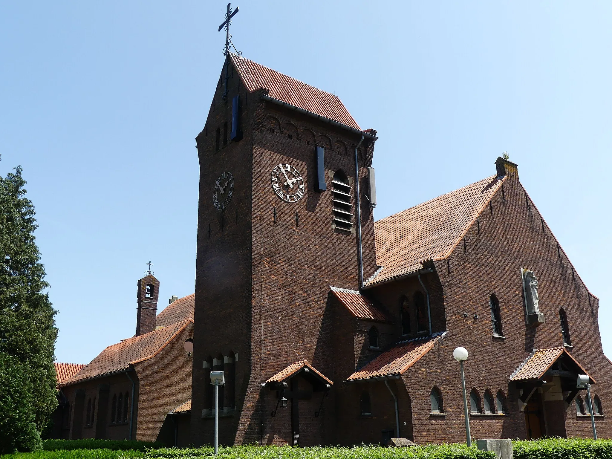 Photo showing: Zicht op een deel van de H. Moeder Gods kerk, Effenseweg 3, 4838 BA Breda
