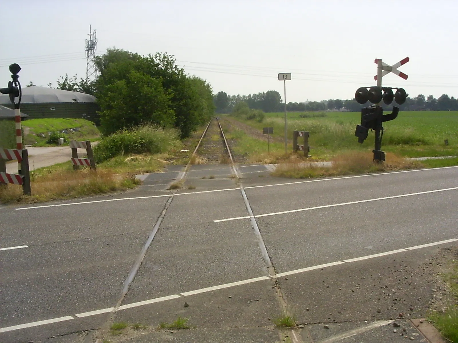 Photo showing: Little German Line between Schijndel and Veghel. Level crossing across provincial road N622.