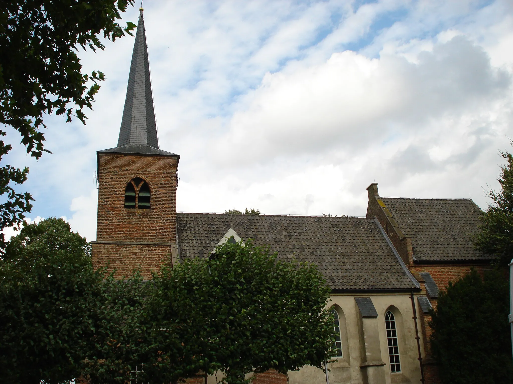 Photo showing: Heumen (Gld, NL) protestant church (former catholic church).