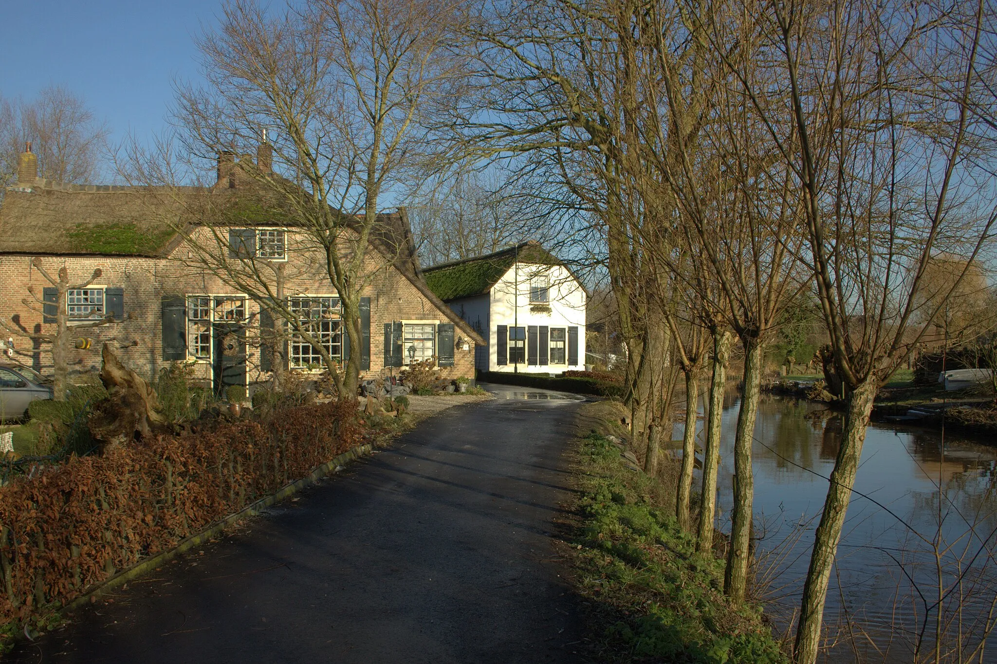 Photo showing: Monumentale boerderij in het buurtschap Den Dool bij Noordeloos.