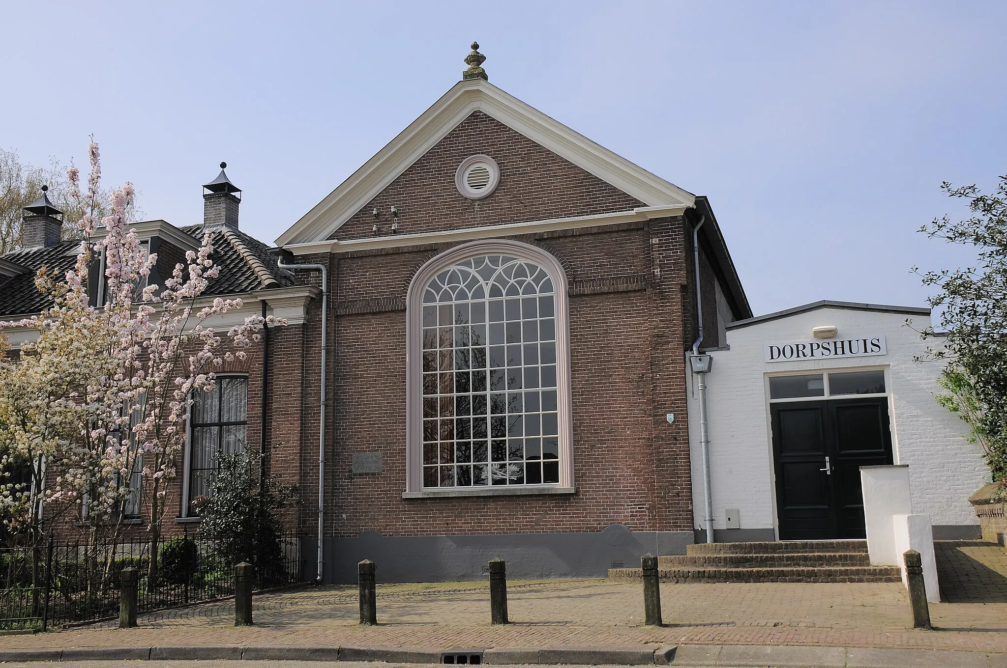 Photo showing: This is an image of a municipal monument in Buren with number