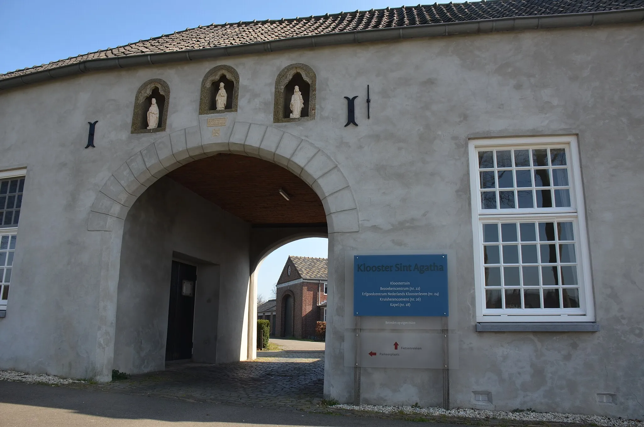 Photo showing: Entrance gate Monastry Klooster Sint Agatha