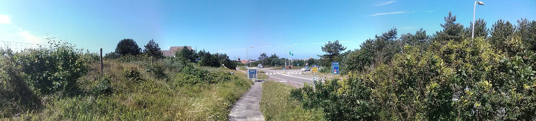 Photo showing: Entrance of the Dutch village Bergen aan Zee