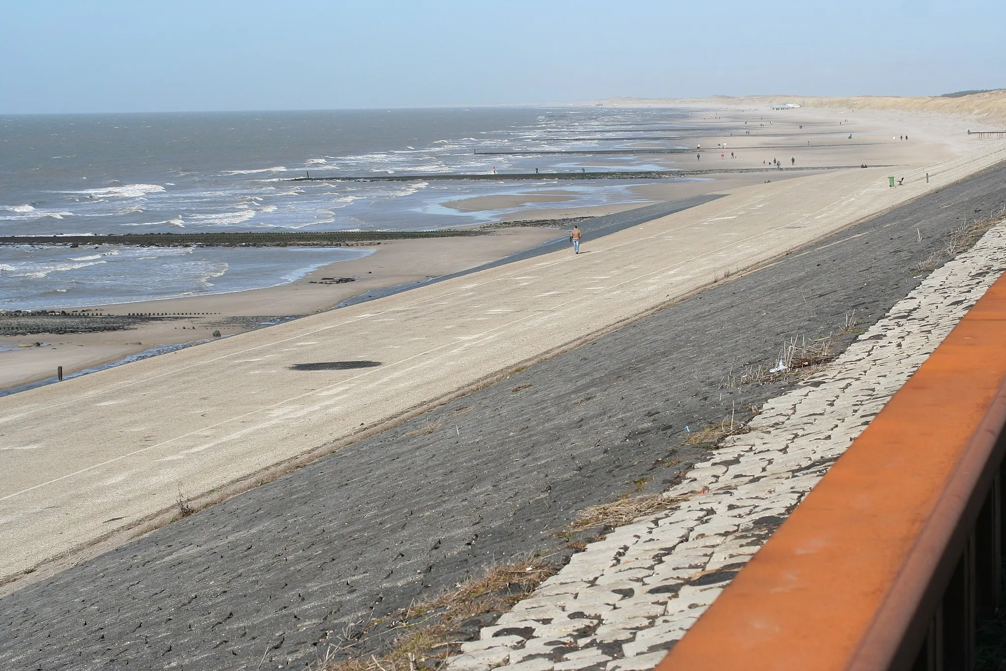 Photo showing: Beach
Petten, the Netherlands
2 april 2006