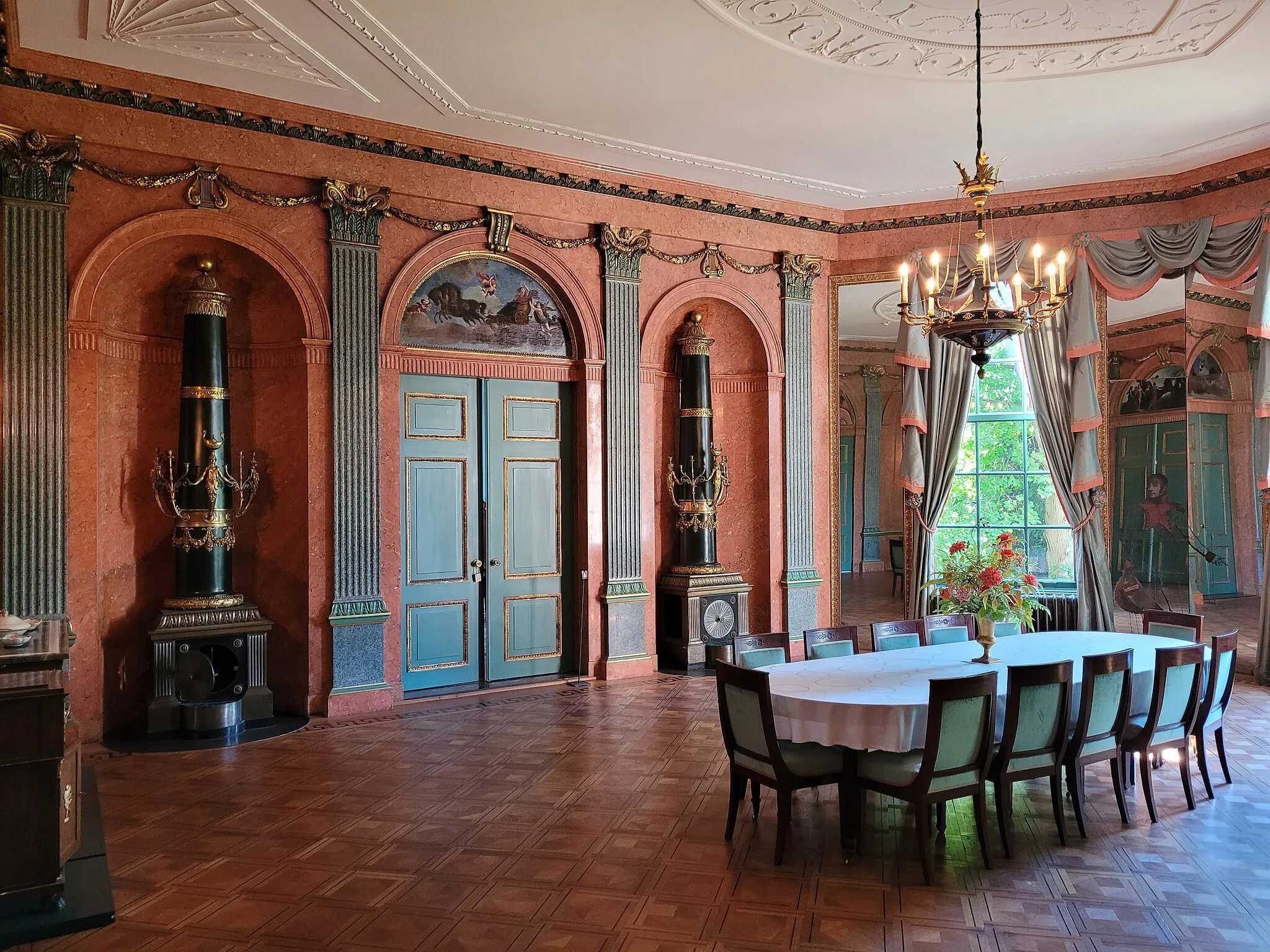 Photo showing: The marble dining room in House Barnaart in Haarlem, The Netherlands.