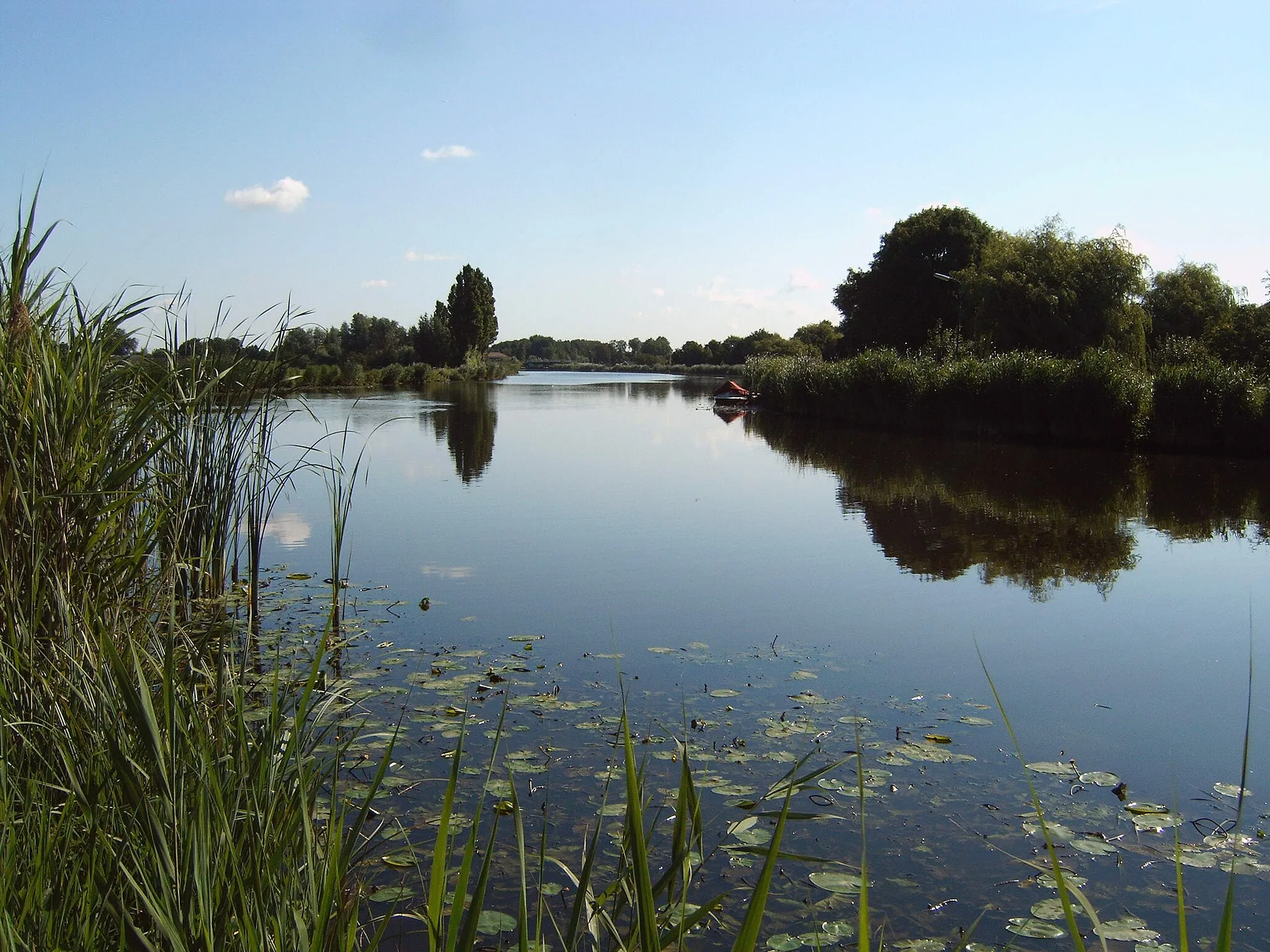 Photo showing: Kromme Mijdrecht river, about 25 kms south-east of Amsterdam