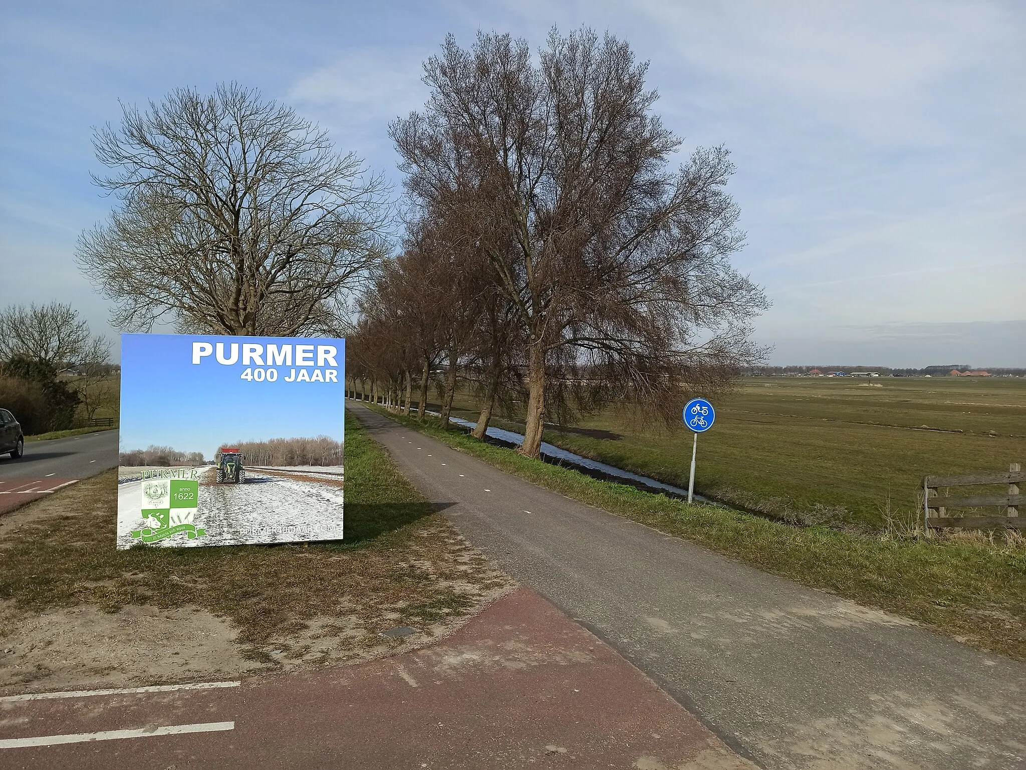 Photo showing: De Purmer bij het begin van de Monnickendammerweg met een bord ter gelegenheid van 400 jaar Purmer.