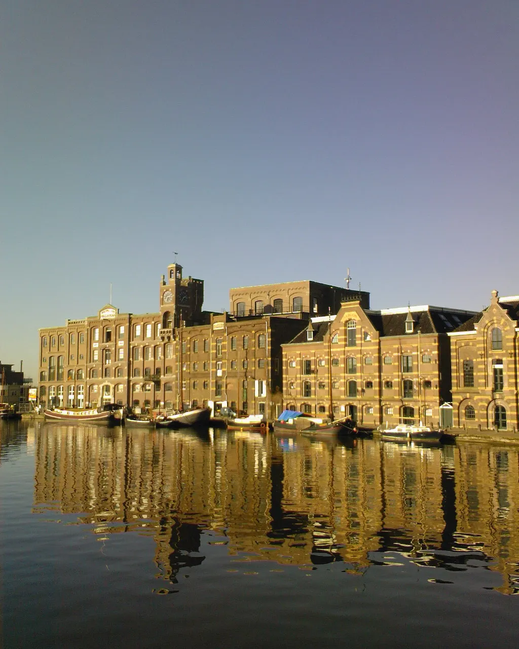 Photo showing: Some warehouses at the Zaan river, Wormer, The Netherlands.