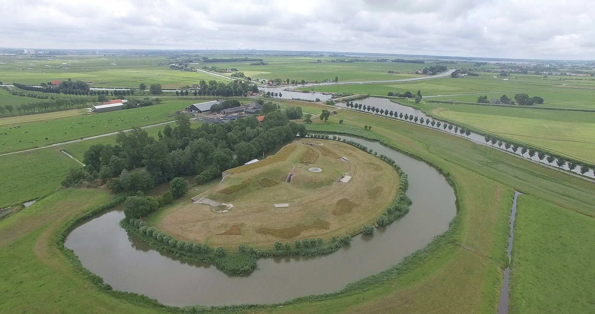 Photo showing: Het Fort bij Spijkerboor is een fort van de Stelling van Amsterdam. Het is gelegen aan de Westdijk van de Beemster, bij Spijkerboor.