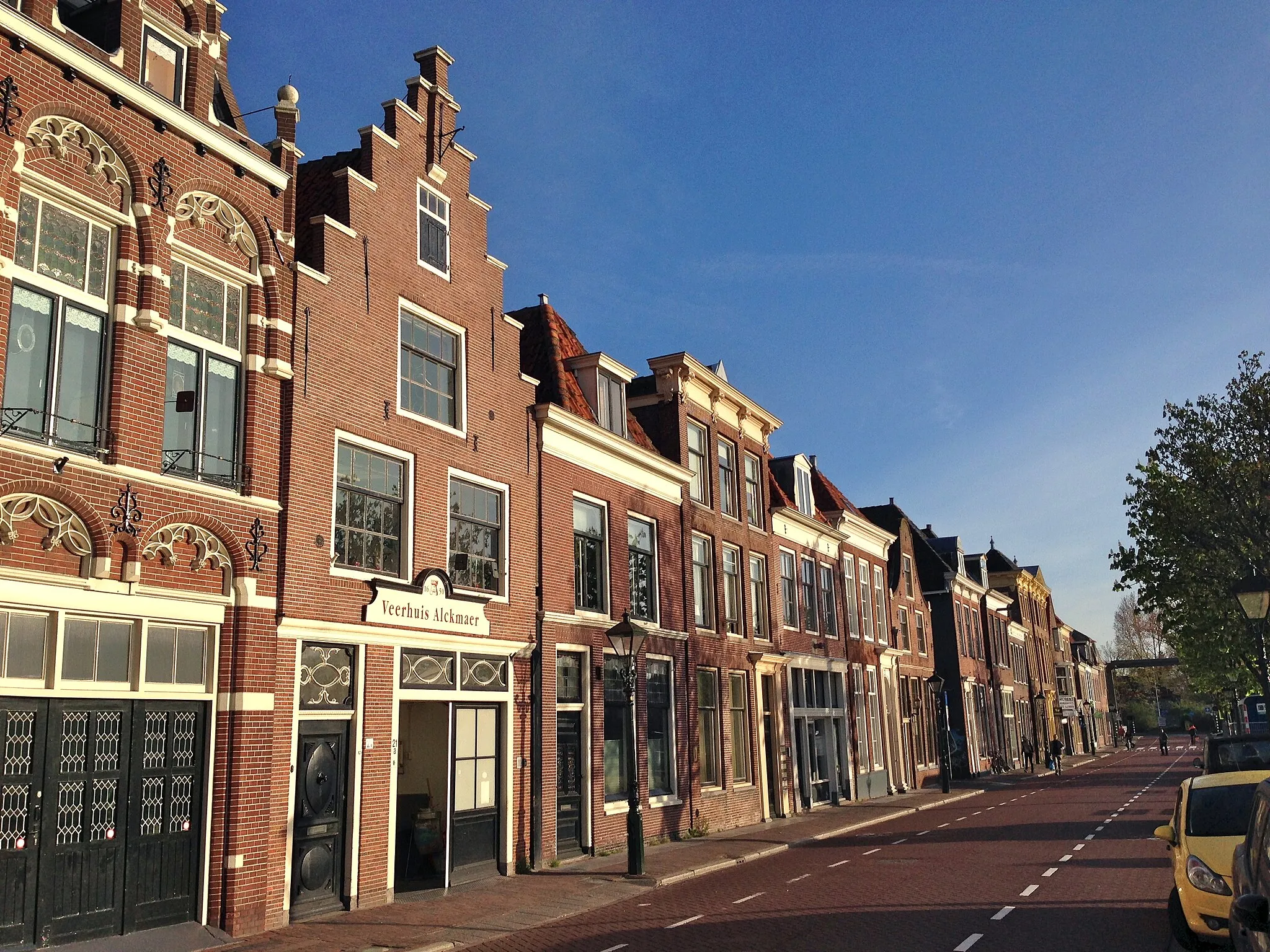 Photo showing: Alkmaar - Bierkade op een zaterdagochtend rond een uur of 8