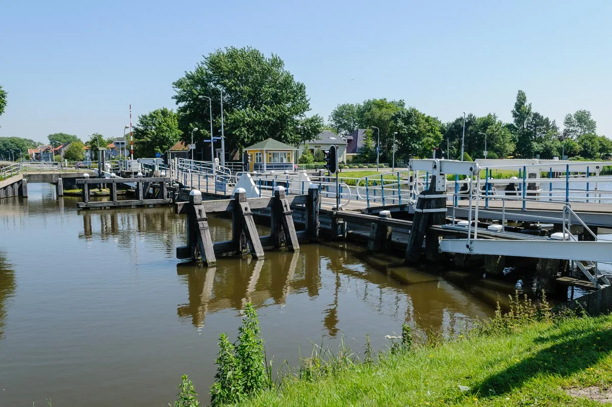 Photo showing: De vlotbrug in het Noord Hollandskanaal, Sint Maartensvlotbrug, gemeente Schagen, Noord Holland, Nederland